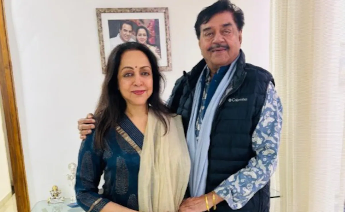 Shatrughan Sinha Visits Hema Malini at Her New Delhi Residence